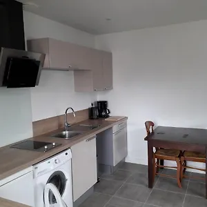 2 Pieces Avec Acces Piscine Interieure Appartement